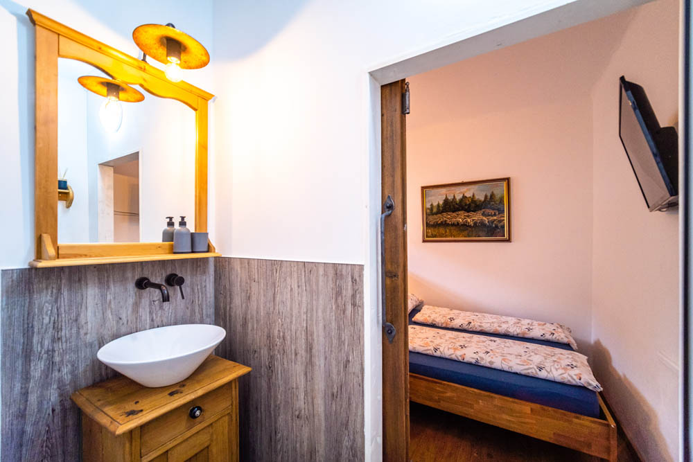 placeholder image-sq